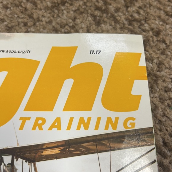 Flight Training Magazine November 2017 - Picture 2 of 7